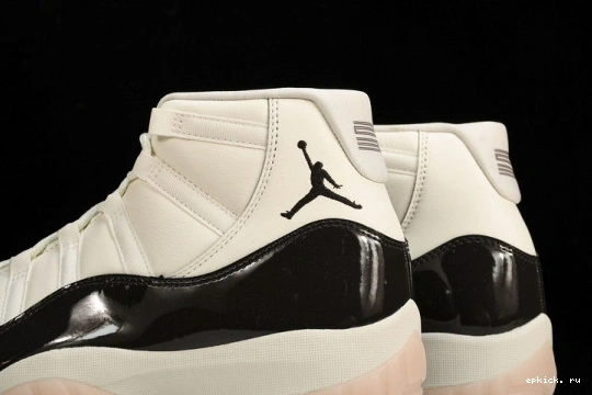 Rep EP Jordan AR0715-101 Retro  Neapolitan AR0715-101  11 0509